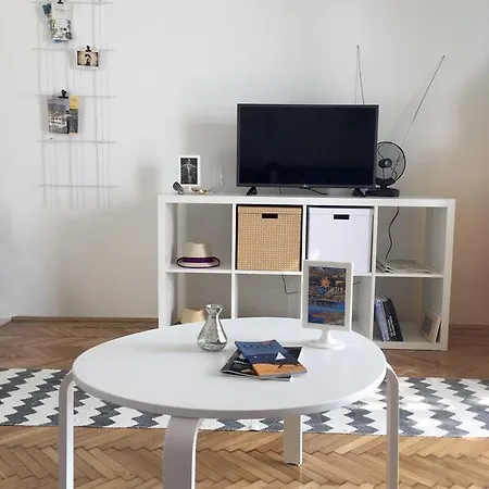 Terasa Tatil Evi Molunat